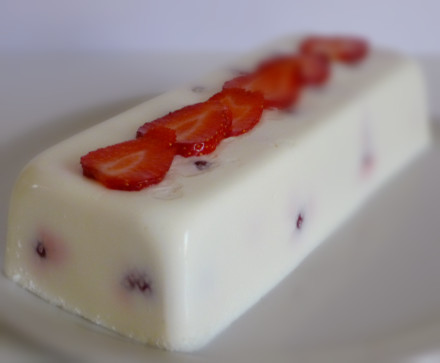 aspic-di-yougurt-e-fragole1